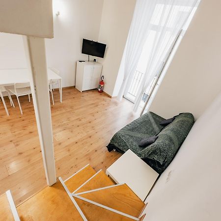 Bed and Breakfast Ale & Tizy House Napoli Esterno foto
