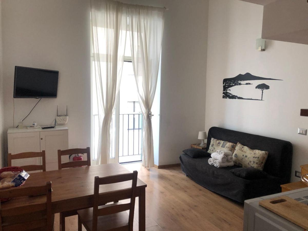 Bed and Breakfast Ale & Tizy House Napoli Esterno foto