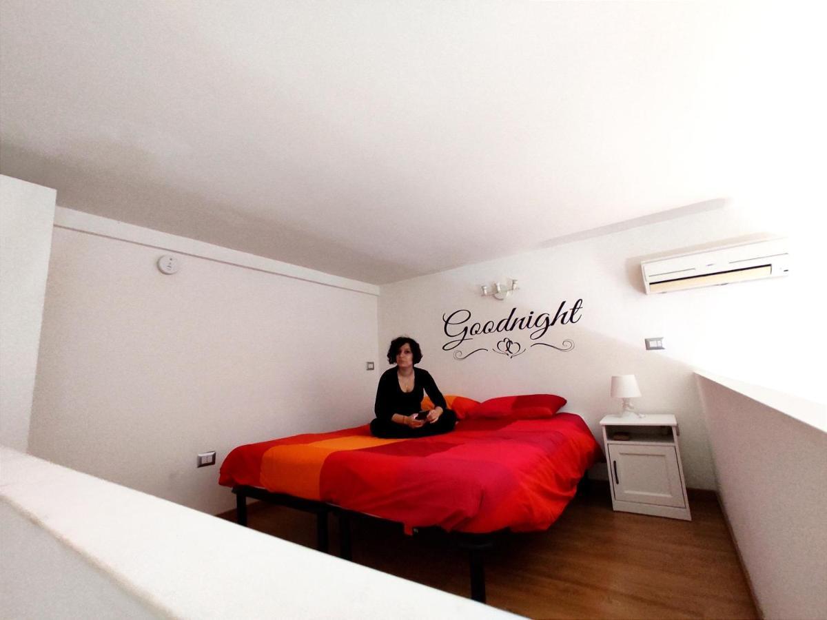 Bed and Breakfast Ale & Tizy House Napoli Esterno foto