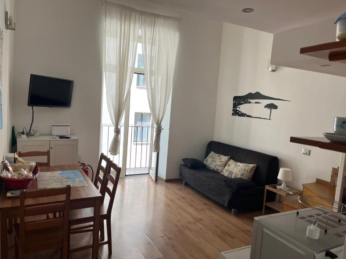 Bed and Breakfast Ale & Tizy House Napoli Esterno foto