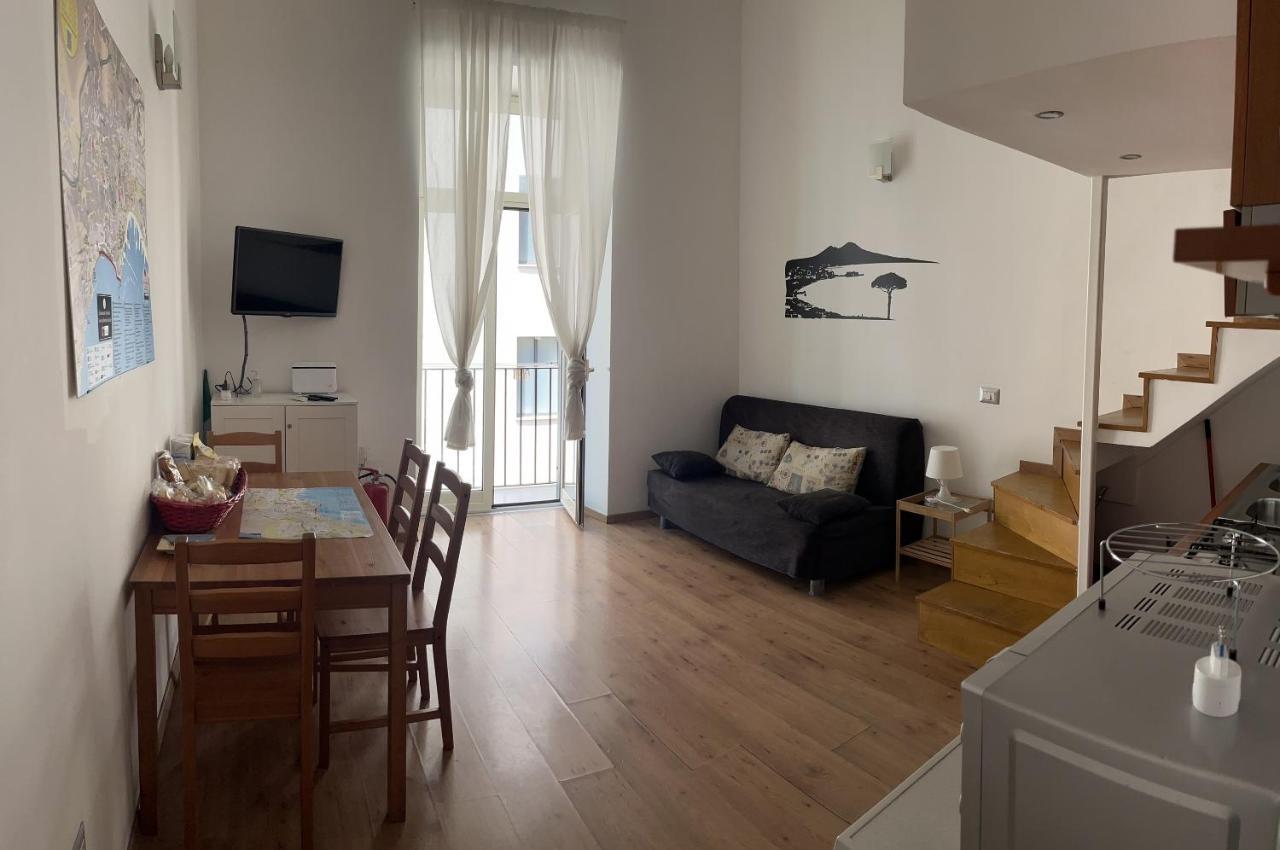 Bed and Breakfast Ale & Tizy House Napoli Esterno foto