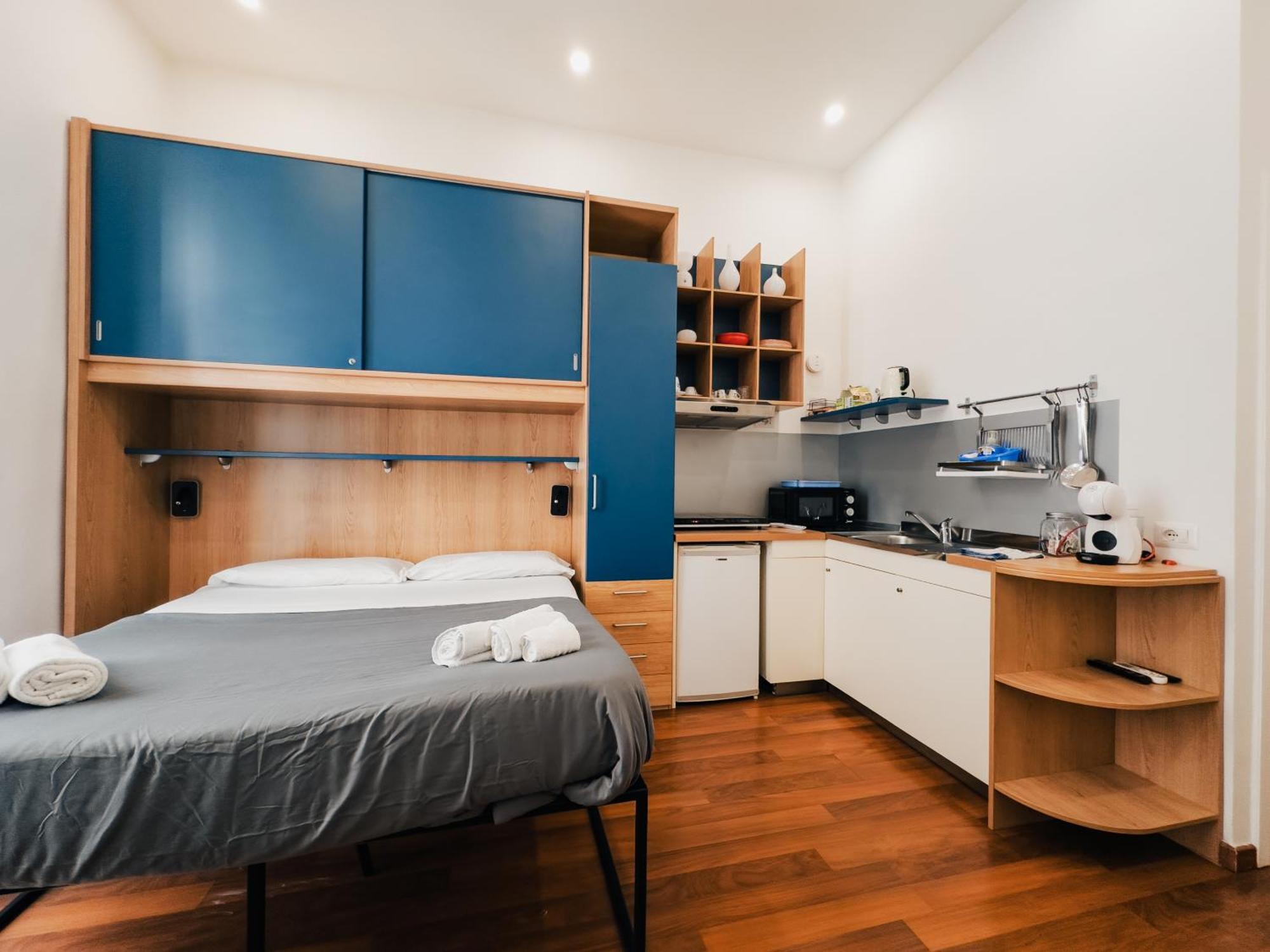 Bed and Breakfast Ale & Tizy House Napoli Esterno foto