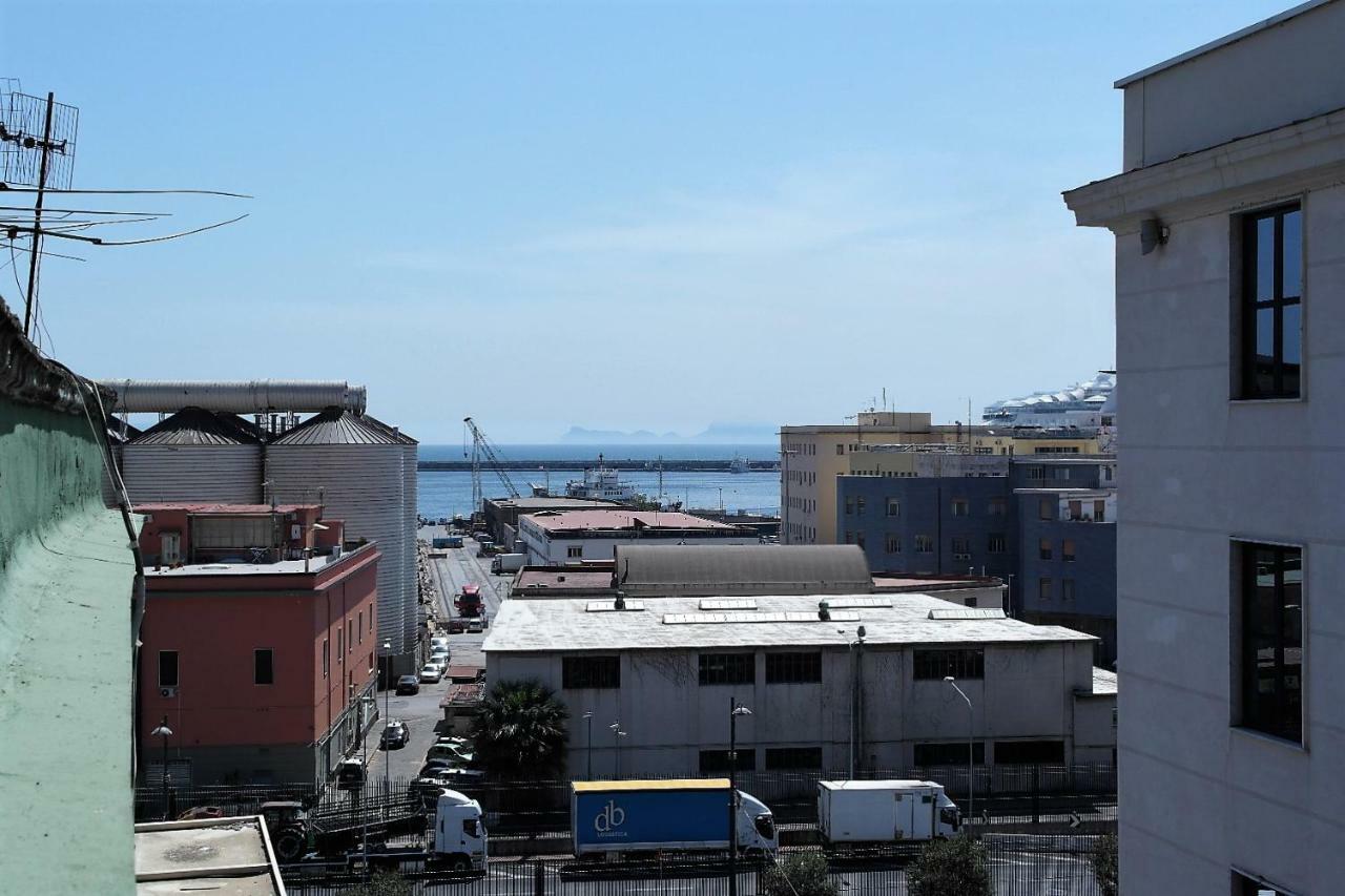 Bed and Breakfast Ale & Tizy House Napoli Esterno foto