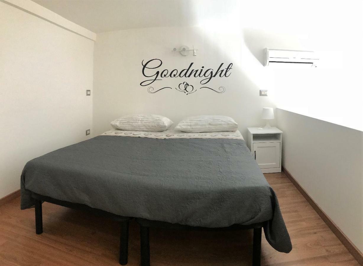 Bed and Breakfast Ale & Tizy House Napoli Esterno foto